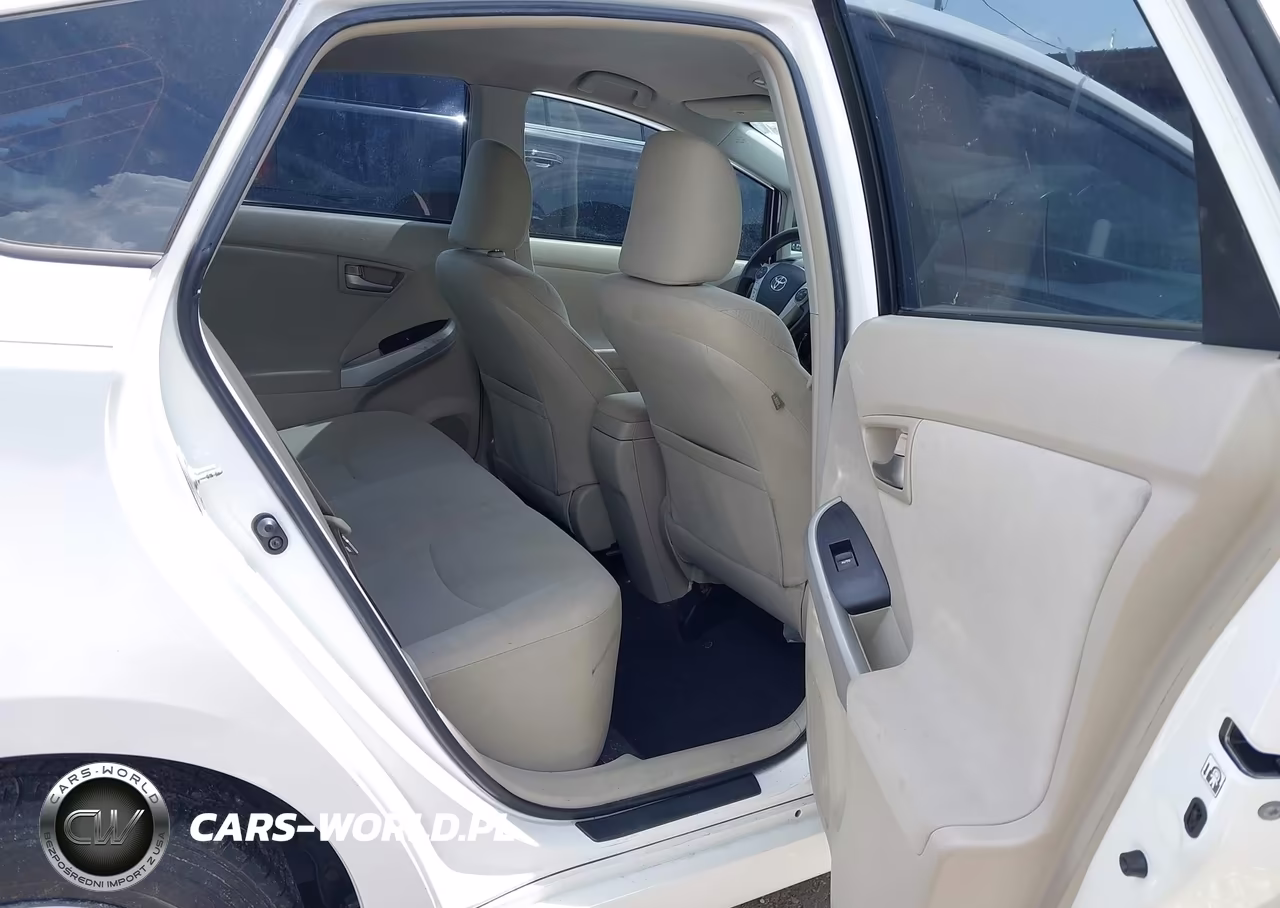 2013 Toyota Prius Two VIN:JTDKN3DU9D0340455 - 8