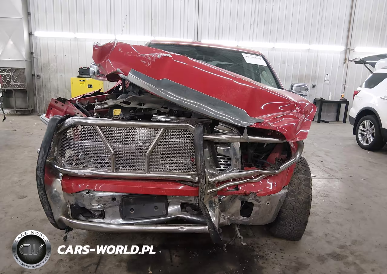 2015 Ram 1500 Laramie VIN:1C6RR7NT1FS752853 - 13