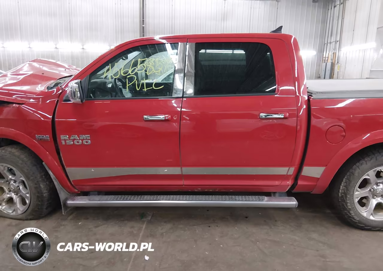 2015 Ram 1500 Laramie VIN:1C6RR7NT1FS752853 - 15