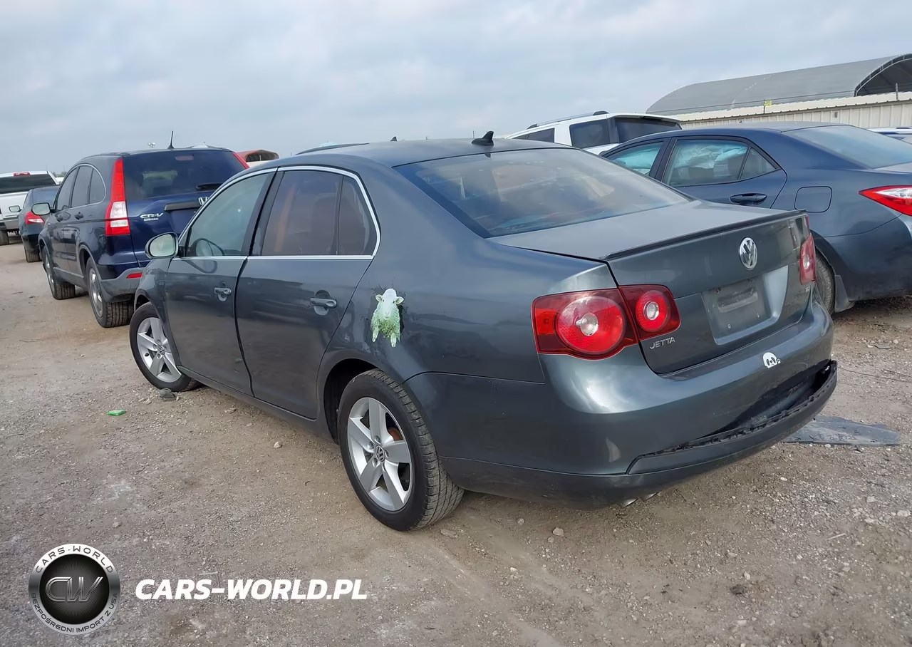 2010 Volkswagen Jetta Tdi VIN:3VWAL7AJ3AM021528 - 3