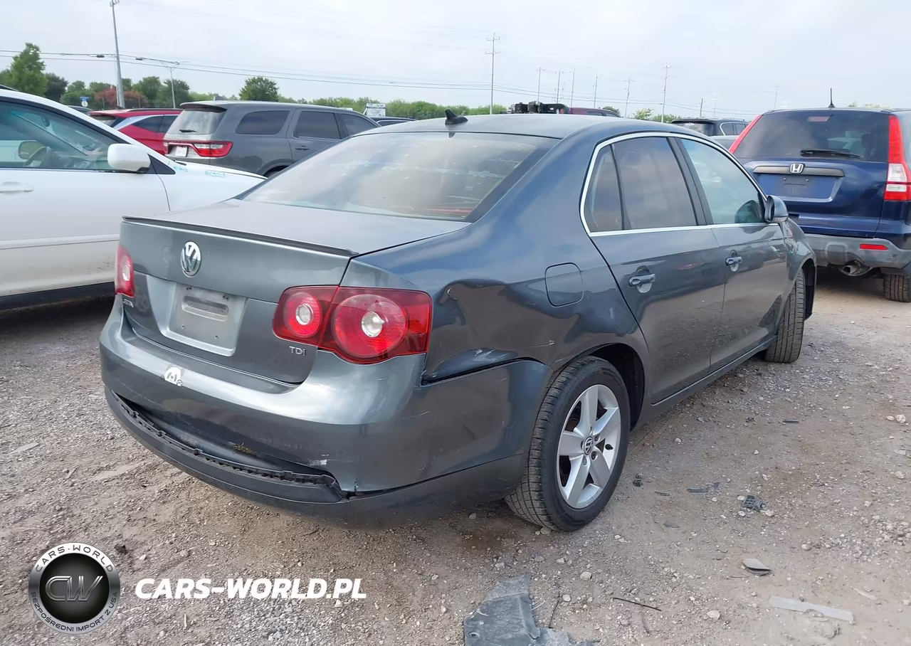 2010 Volkswagen Jetta Tdi VIN:3VWAL7AJ3AM021528 - 4