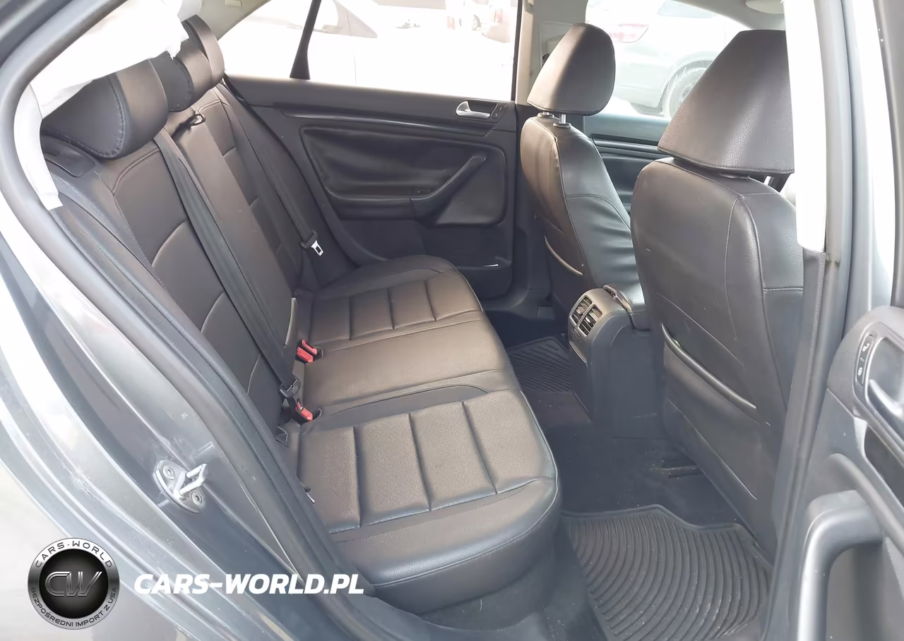 2010 Volkswagen Jetta Tdi VIN:3VWAL7AJ3AM021528 - 8