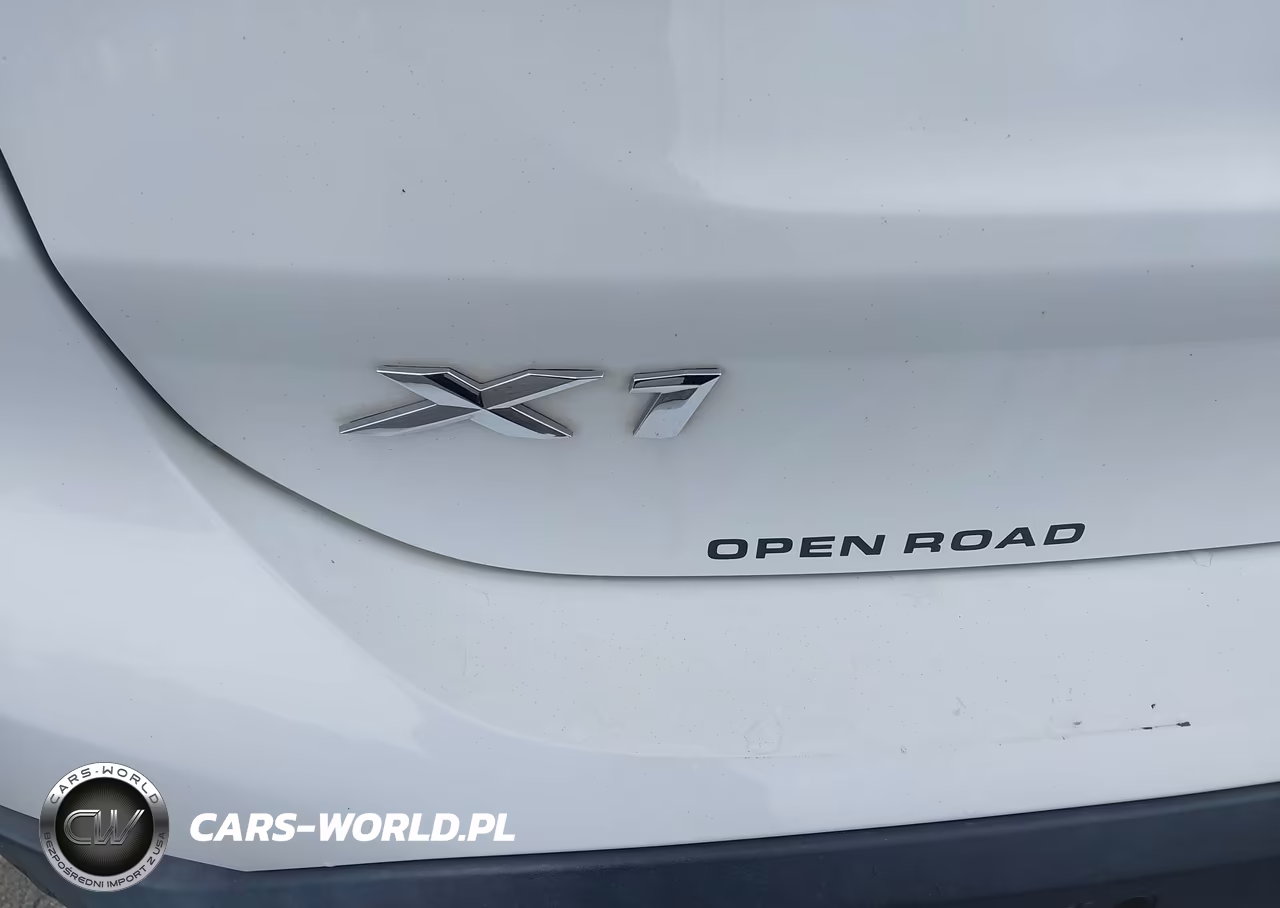 2018 BMW X1 xDrive28I VIN:WBXHT3C38J5L30512 - 17