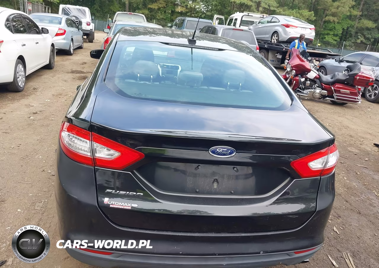2014 Ford Fusion S VIN:3FA6P0G71ER365289 - 16