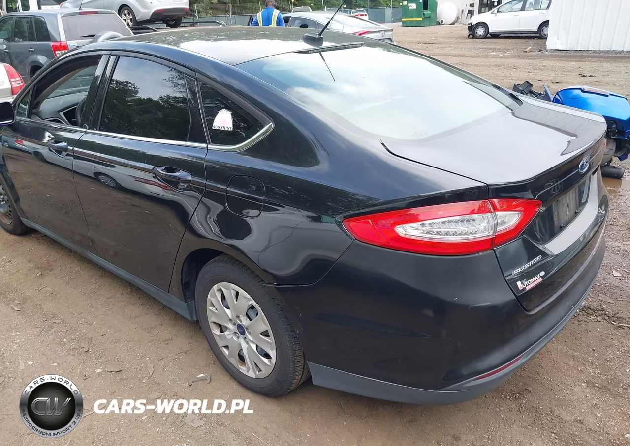 2014 Ford Fusion S VIN:3FA6P0G71ER365289 - 3