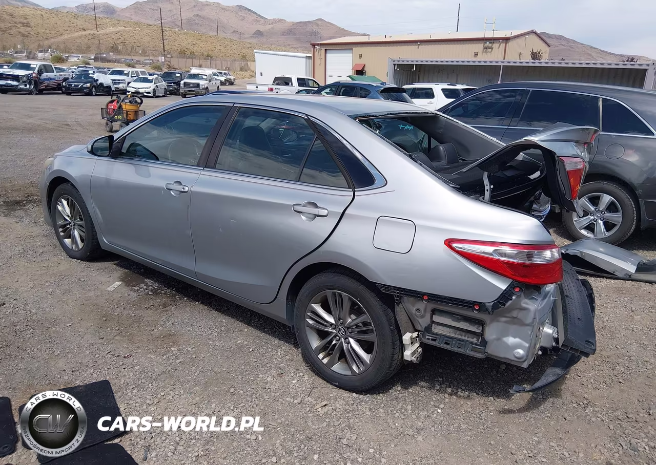 2016 Toyota Camry Se VIN:4T1BF1FK5GU171945 - 3