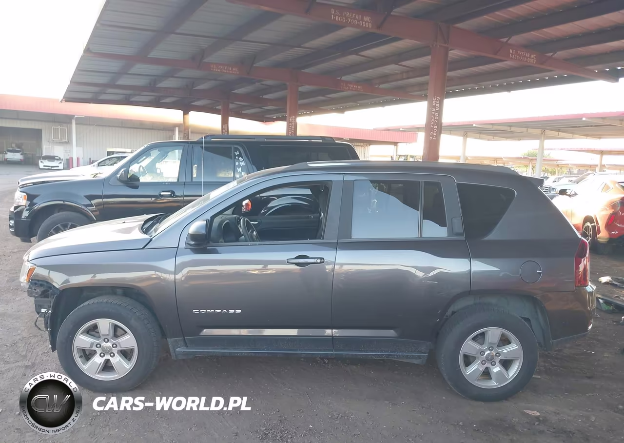 2015 Jeep Compass Sport VIN:1C4NJCBA7FD124472 - 15