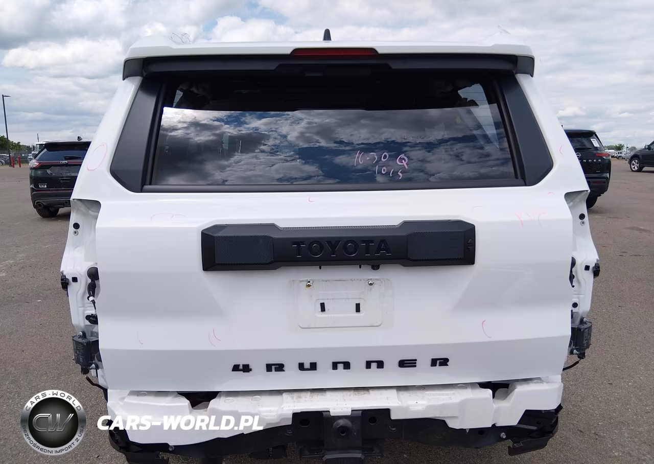 2025 Toyota 4Runner Sr5 VIN:JTEVA5BR5S5068100 - 17