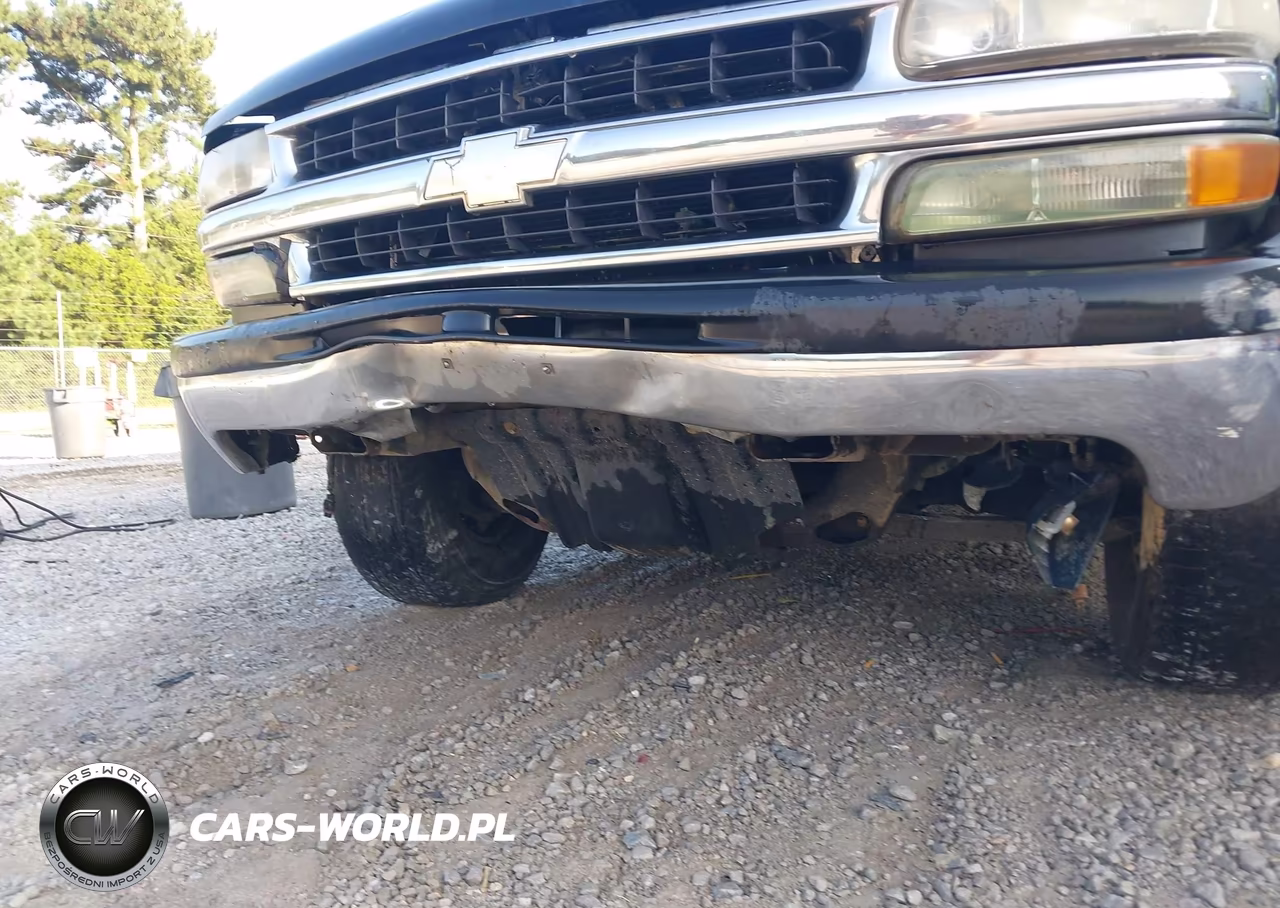 2005 Chevrolet Tahoe Ls VIN:1GNEC13V85R240871 - 6