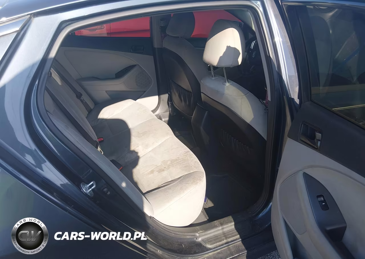 2015 Kia Optima Lx VIN:KNAGM4A79F5614091 - 8