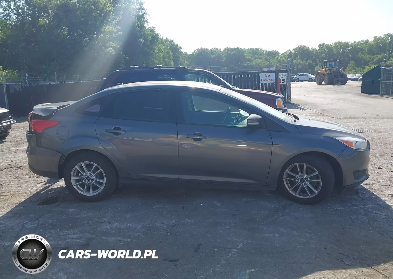 2015 Ford Focus Se VIN:1FADP3F29FL379892 - 12
