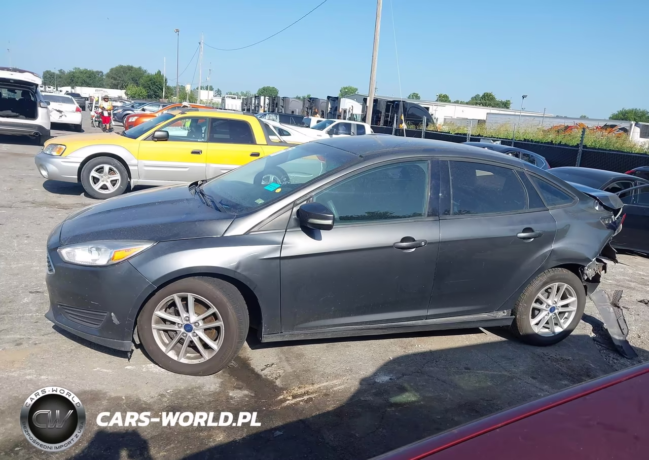 2015 Ford Focus Se VIN:1FADP3F29FL379892 - 13