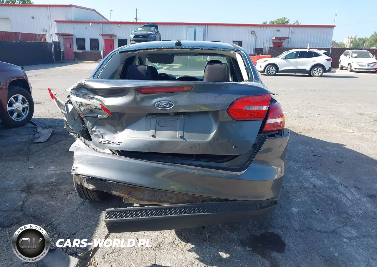 2015 Ford Focus Se VIN:1FADP3F29FL379892 - 15