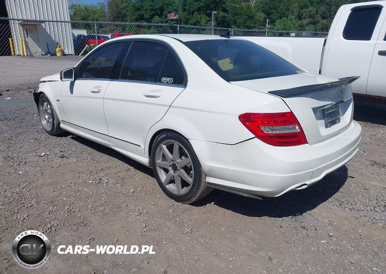 2012 Mercedes-Benz C 250 Sport VIN:WDDGF4HB1CR235359 - 3