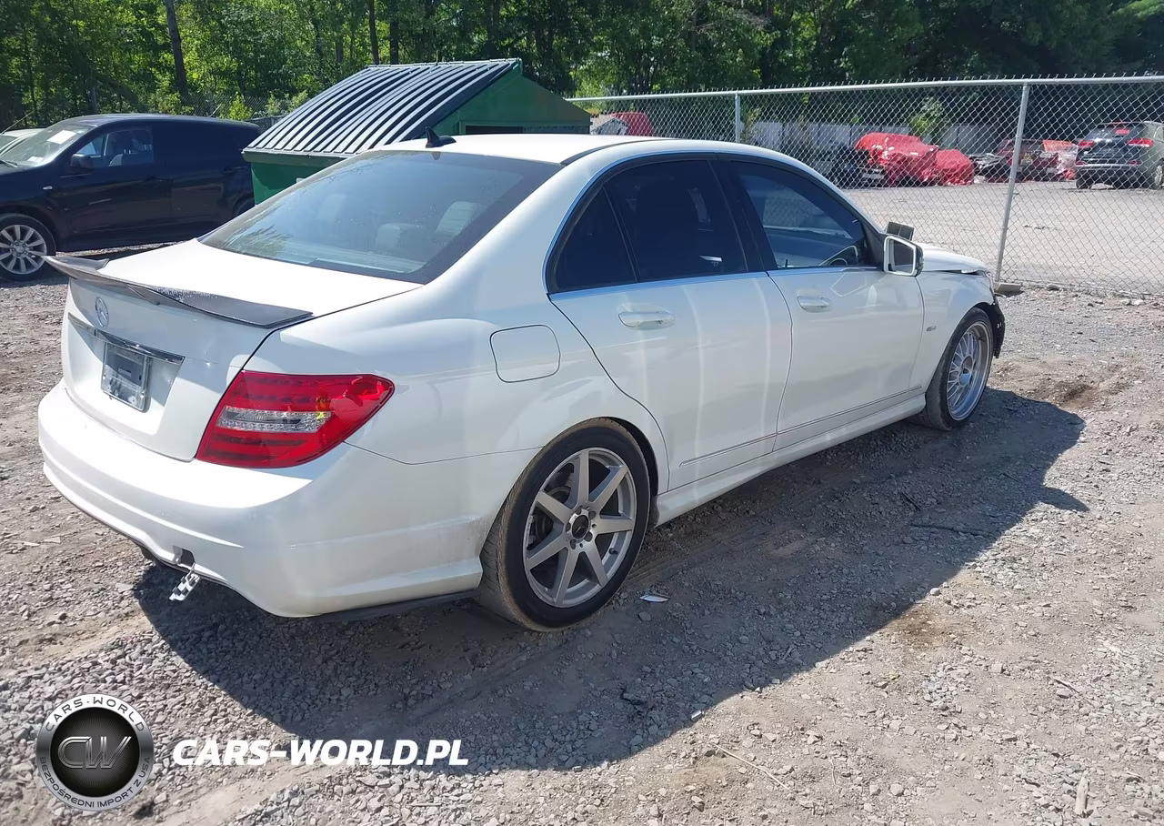 2012 Mercedes-Benz C 250 Sport VIN:WDDGF4HB1CR235359 - 4