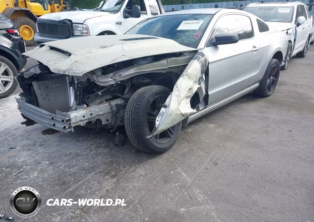 2014 Ford Mustang V6 VIN:1ZVBP8AMXE5239891 - 6
