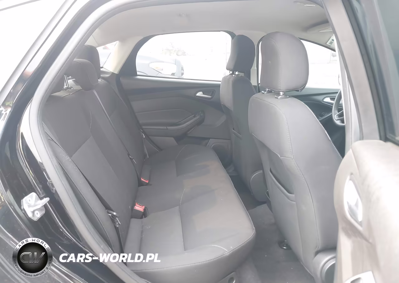 2016 Ford Focus Se VIN:1FADP3FE2GL292802 - 8