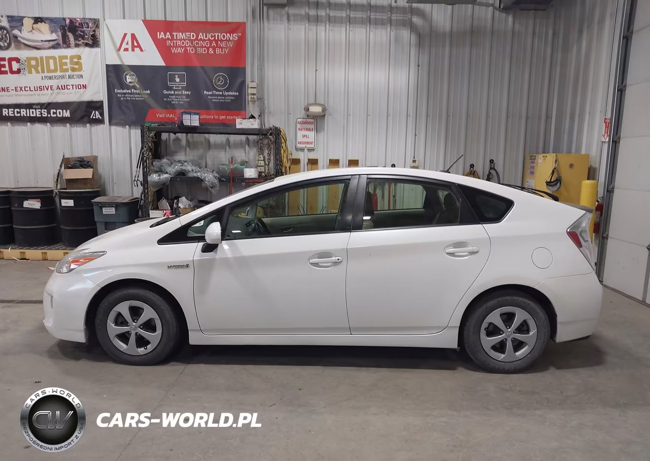 2014 Toyota Prius Four VIN:JTDKN3DU2E1750364 - 14