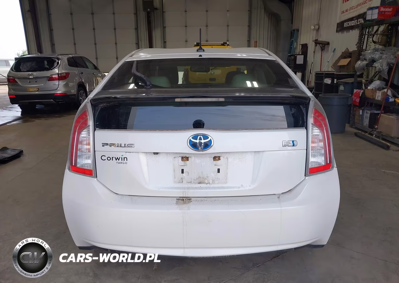 2014 Toyota Prius Four VIN:JTDKN3DU2E1750364 - 16