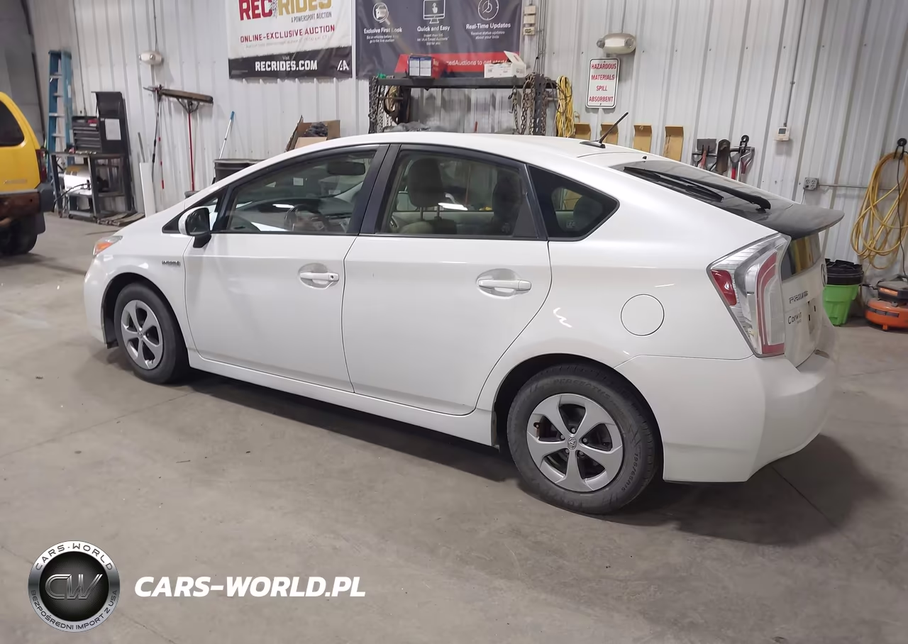 2014 Toyota Prius Four VIN:JTDKN3DU2E1750364 - 3