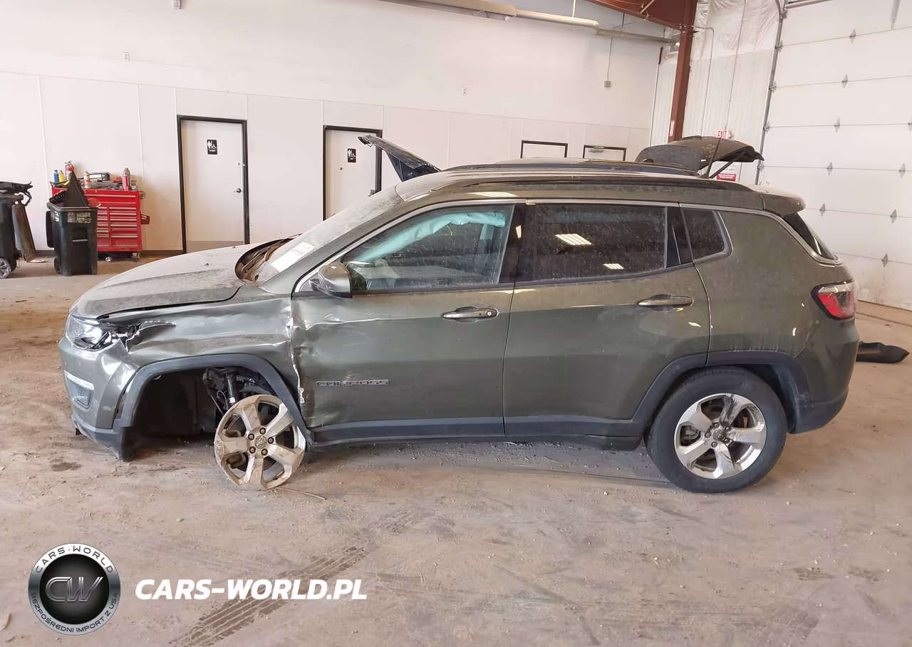 2018 Jeep Compass Latitude 4X4 VIN:3C4NJDBB8JT283826 - 14