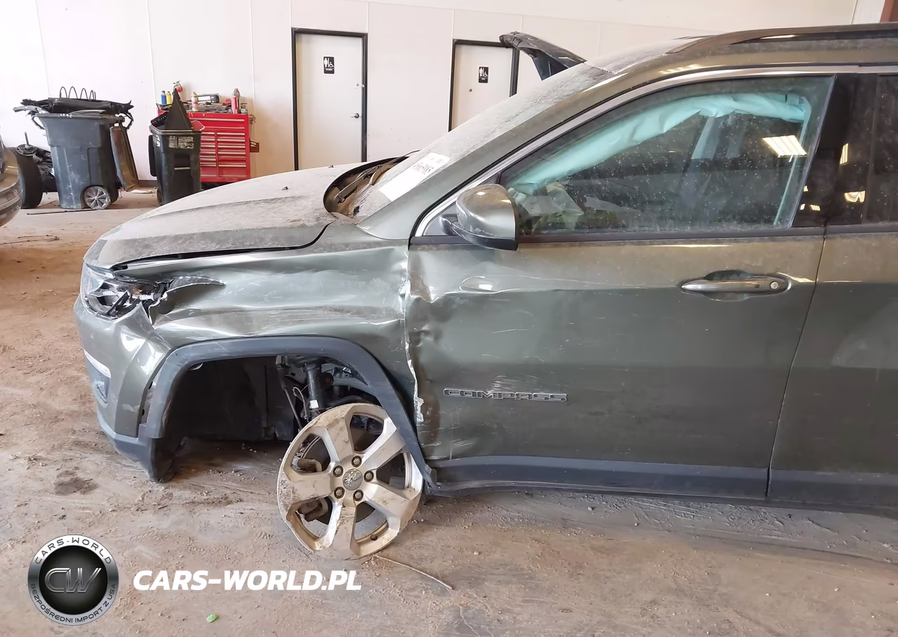 2018 Jeep Compass Latitude 4X4 VIN:3C4NJDBB8JT283826 - 6