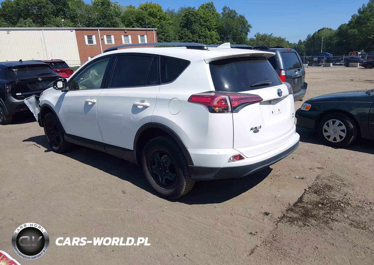 2018 Toyota Rav4 Le VIN:JTMBFREV7JJ242442 - 3