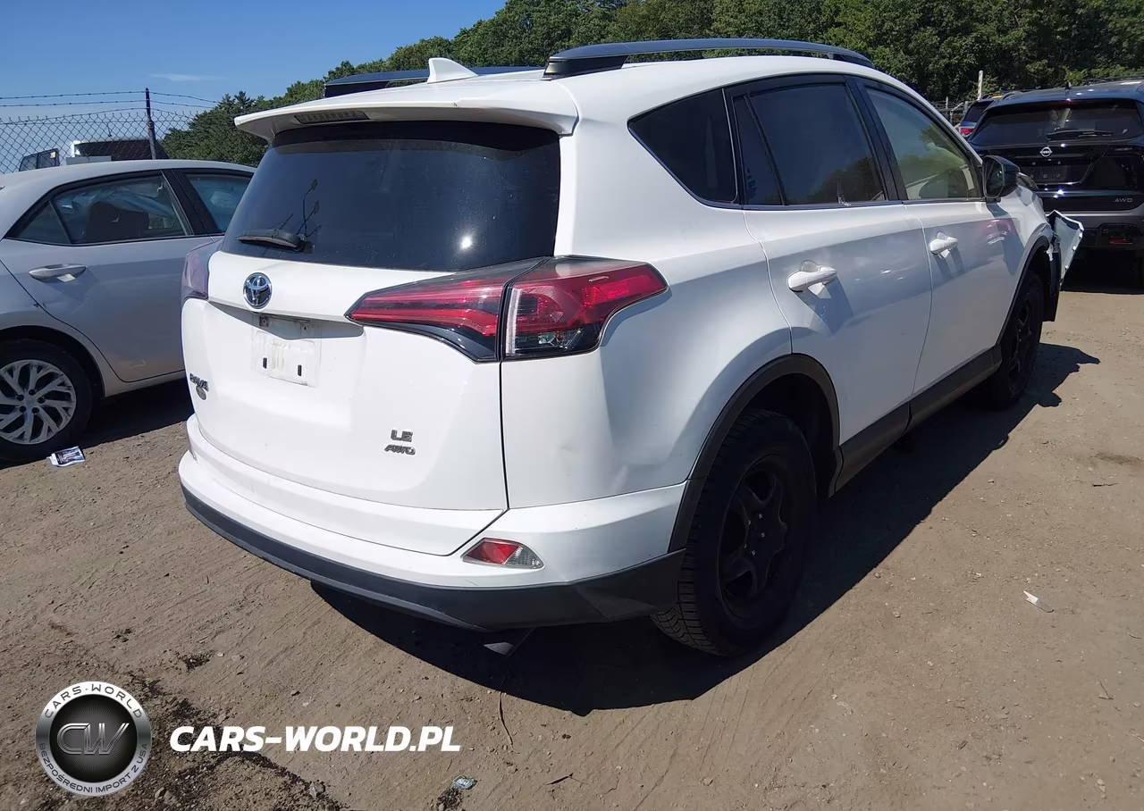 2018 Toyota Rav4 Le VIN:JTMBFREV7JJ242442 - 4