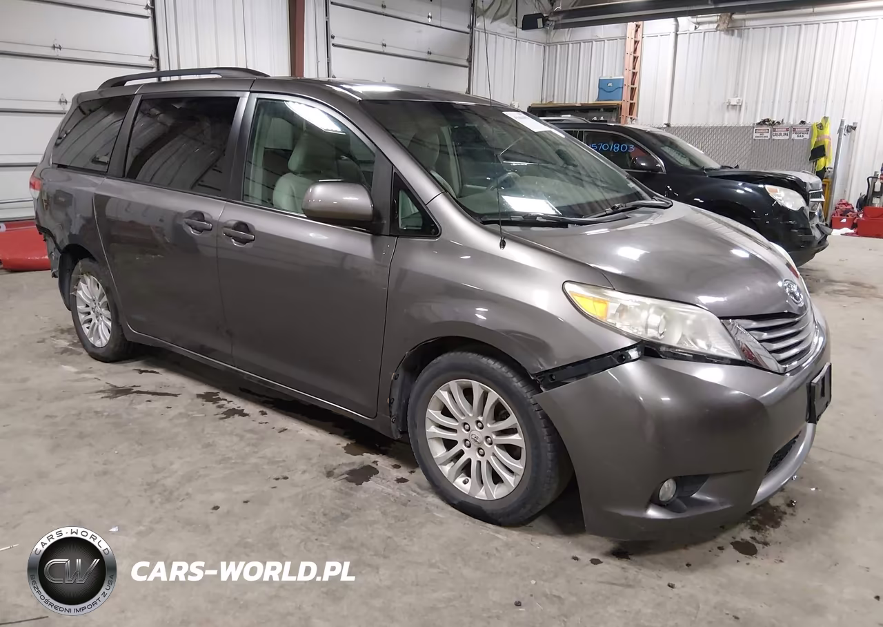 2011 Toyota Sienna Xle V6 – zdjęcie 1 z 22