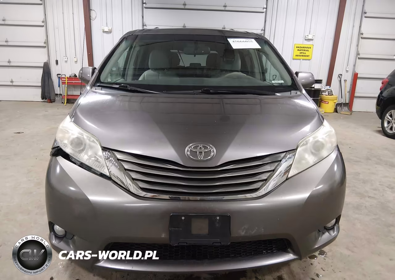 2011 Toyota Sienna Xle V6 VIN:5TDYK3DC6BS015623 - 13