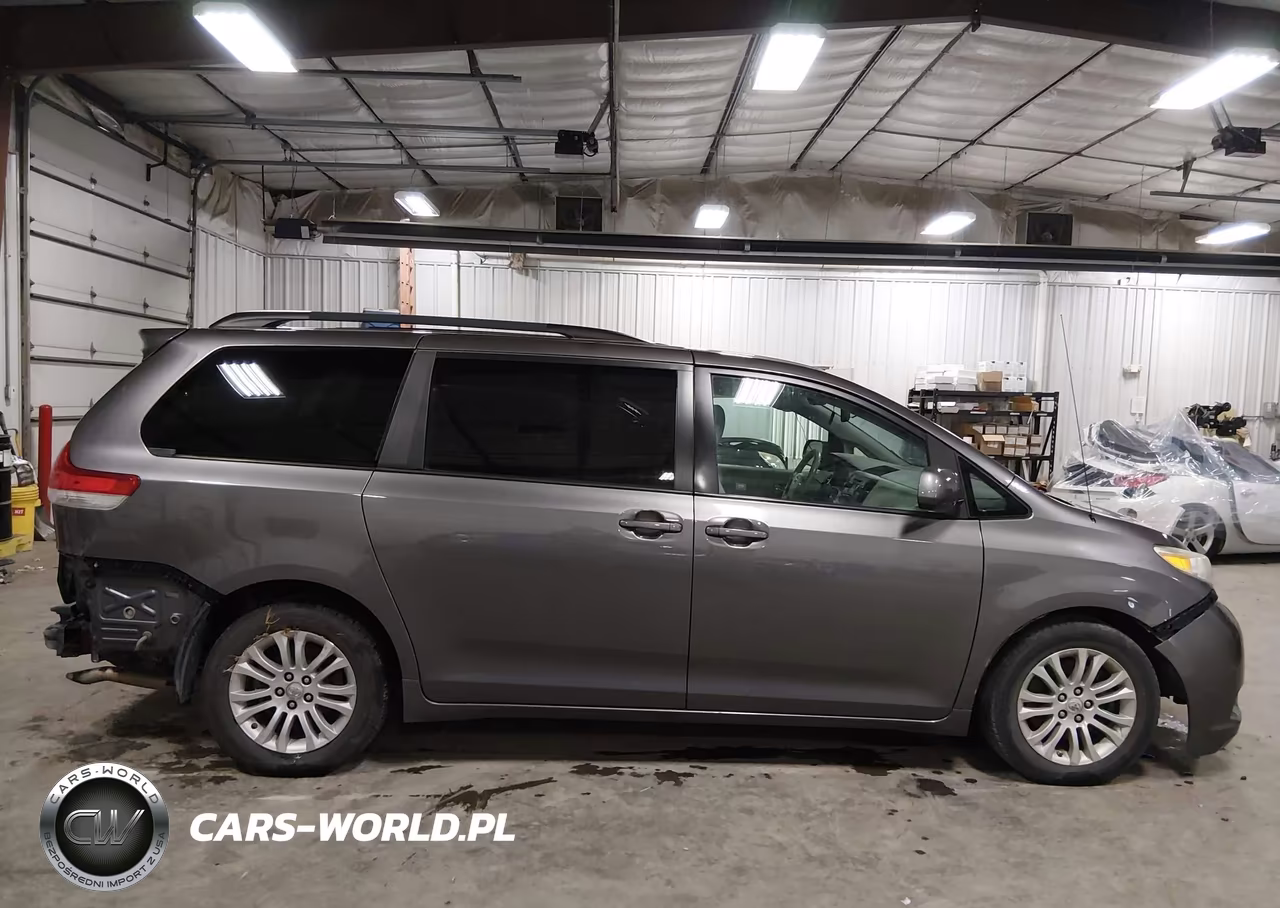 2011 Toyota Sienna Xle V6 VIN:5TDYK3DC6BS015623 - 14