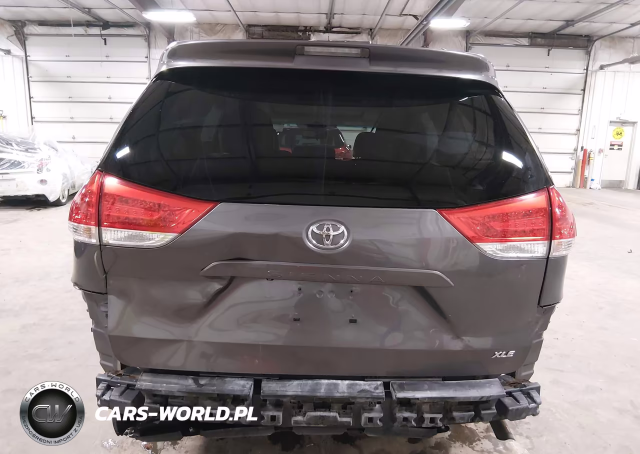 2011 Toyota Sienna Xle V6 VIN:5TDYK3DC6BS015623 - 17
