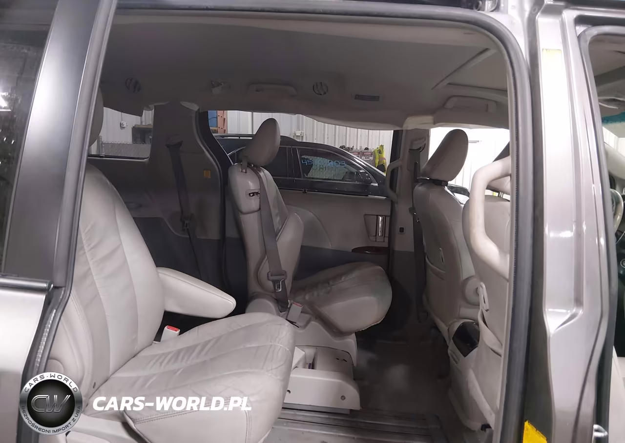 2011 Toyota Sienna Xle V6 VIN:5TDYK3DC6BS015623 - 8
