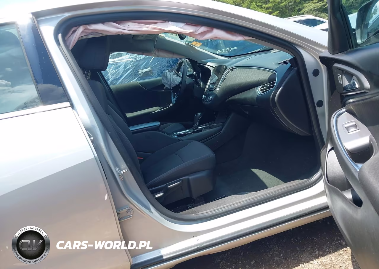 2018 Chevrolet Malibu Lt VIN:1G1ZD5ST0JF105614 - 5