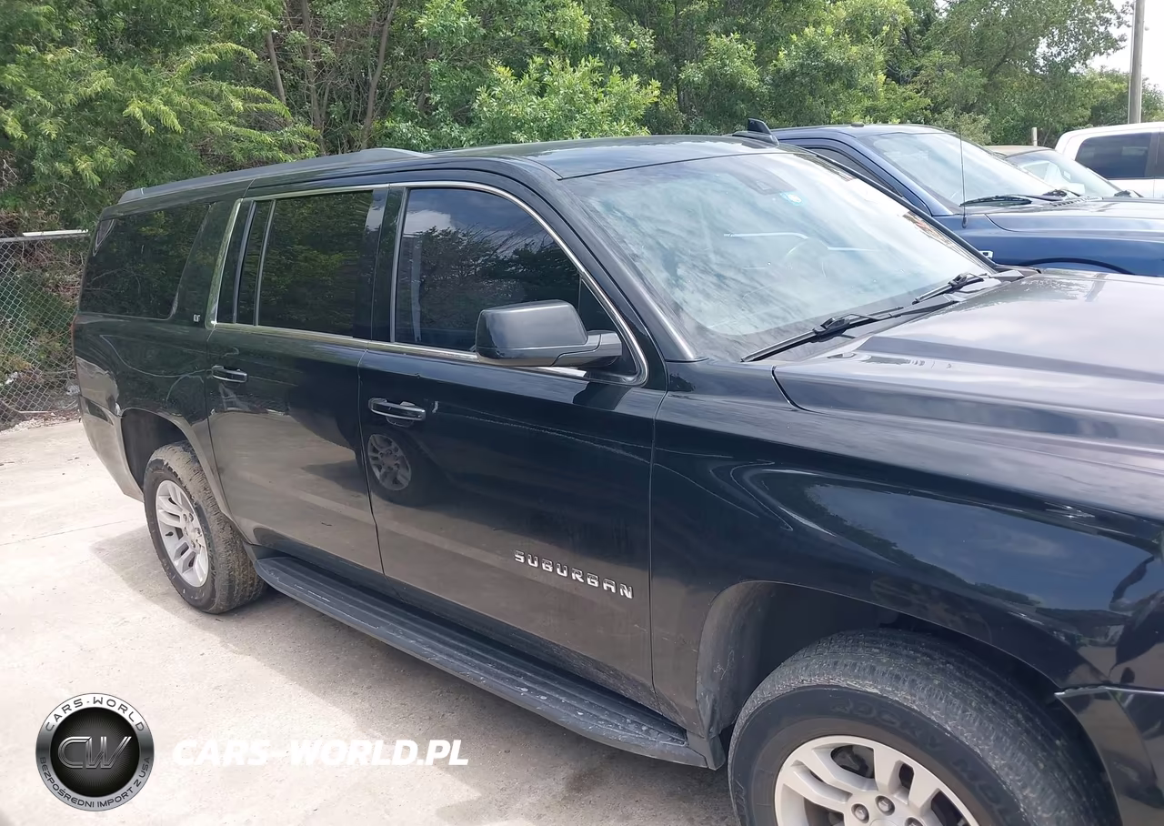 2018 Chevrolet Suburban Lt VIN:1GNSCHKC7JR106715 - 13