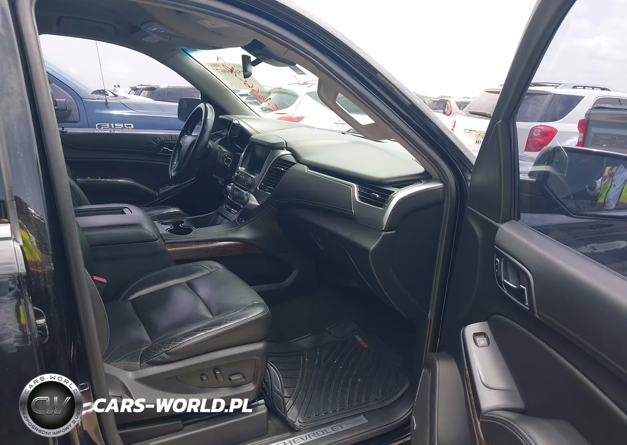 2018 Chevrolet Suburban Lt VIN:1GNSCHKC7JR106715 - 5