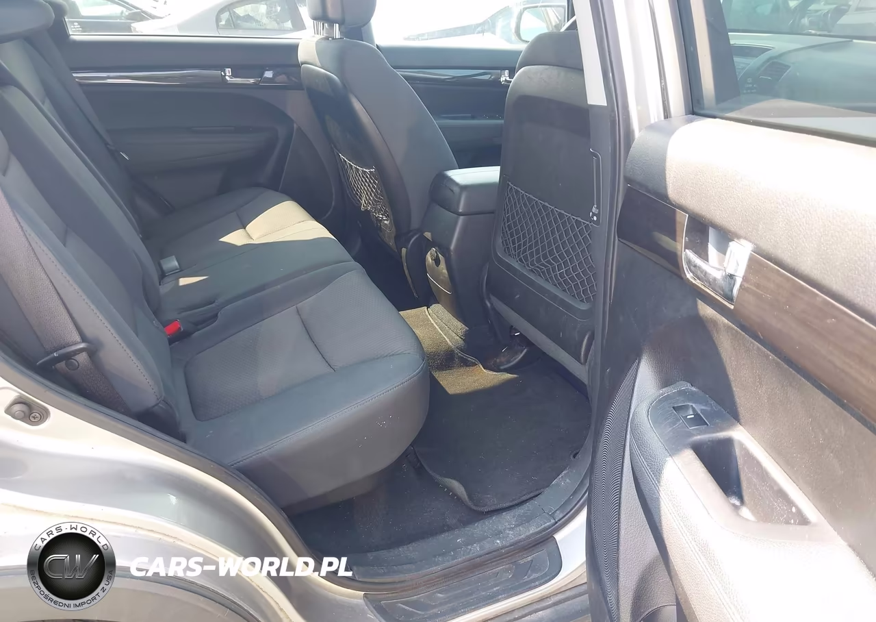 2013 Kia Sorento Lx VIN:5XYKT4A6XDG418320 - 8