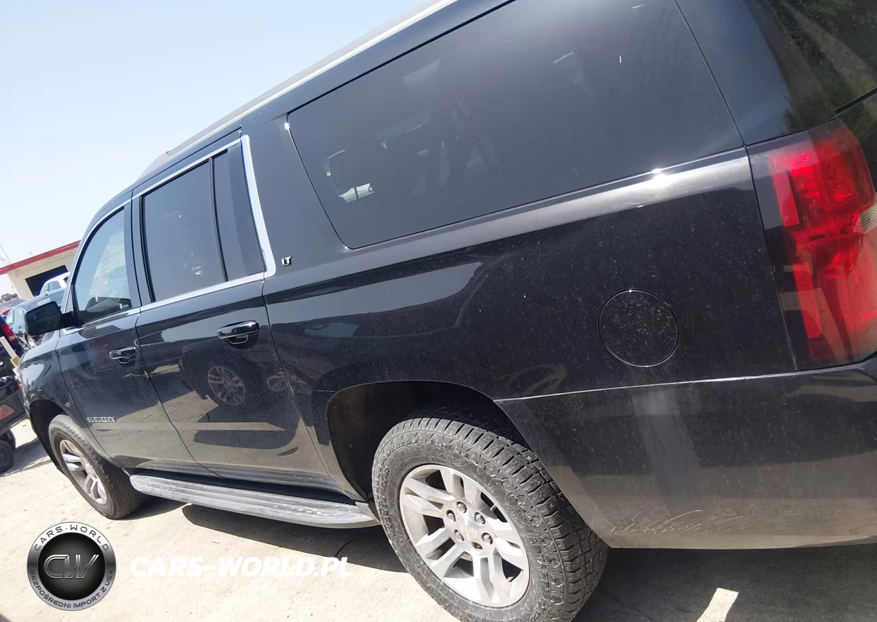 2019 Chevrolet Suburban Lt VIN:1GNSCHKC1KR331911 - 14
