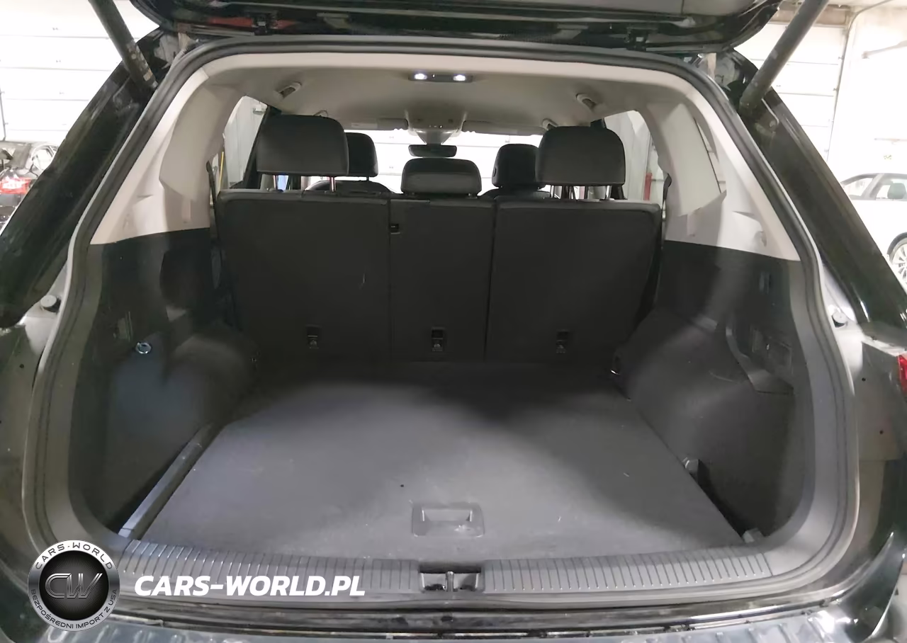 2024 Volkswagen Tiguan 2.0T Wolfsburg Edition VIN:3VV5B7AXXRM226837 - 17