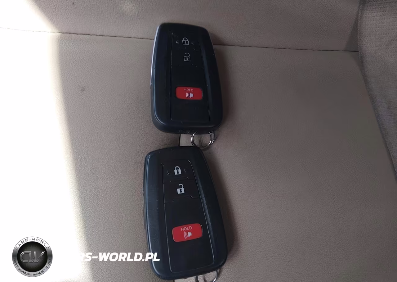 2016 Toyota Prius Four VIN:JTDKARFU4G3006591 - 11