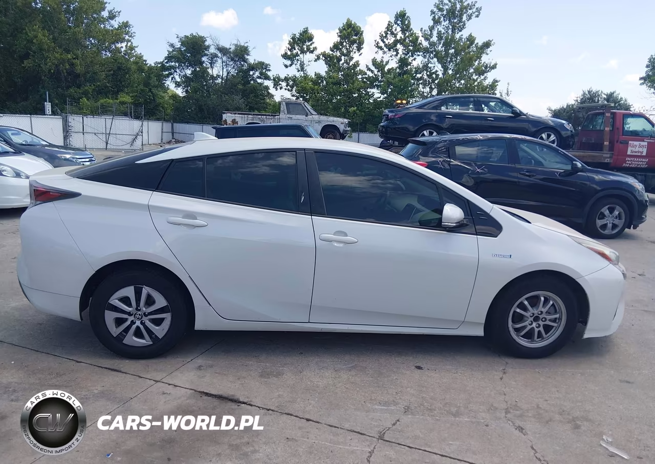 2016 Toyota Prius Four VIN:JTDKARFU4G3006591 - 13