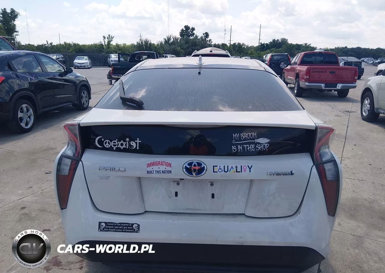 2016 Toyota Prius Four VIN:JTDKARFU4G3006591 - 16
