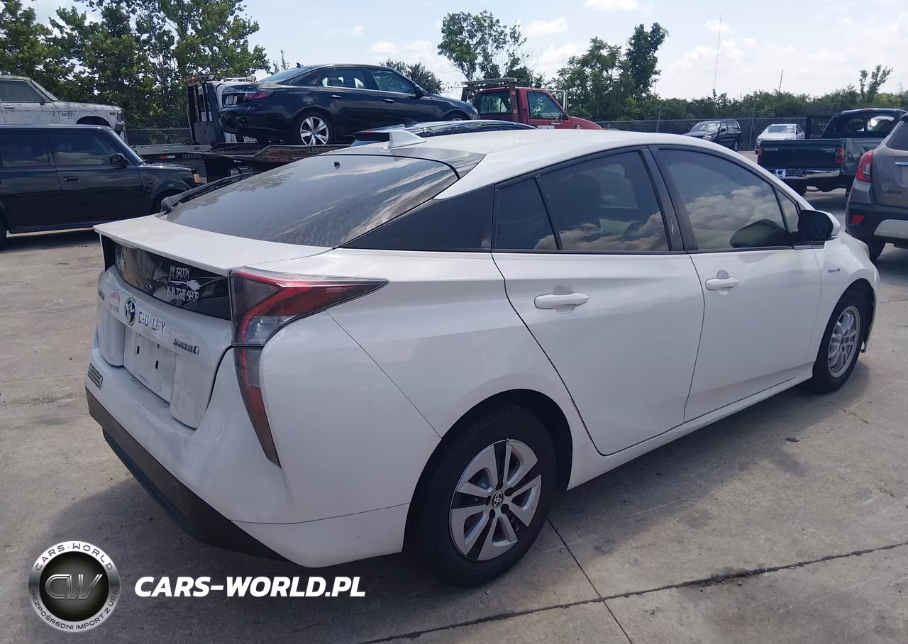 2016 Toyota Prius Four VIN:JTDKARFU4G3006591 - 4
