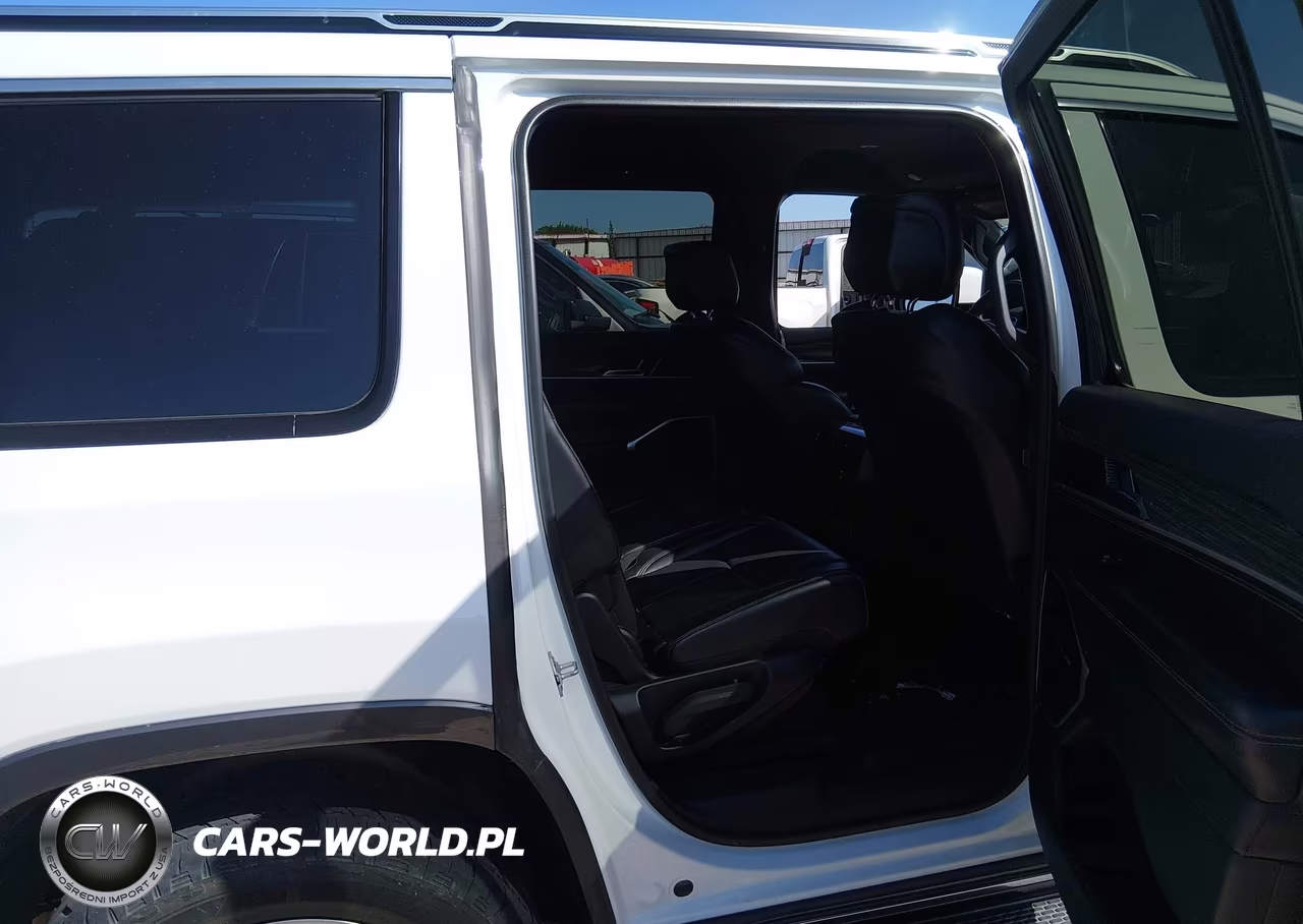 2022 Jeep Wagoneer Series Ii 4X4 VIN:1C4SJVBT5NS109804 - 8