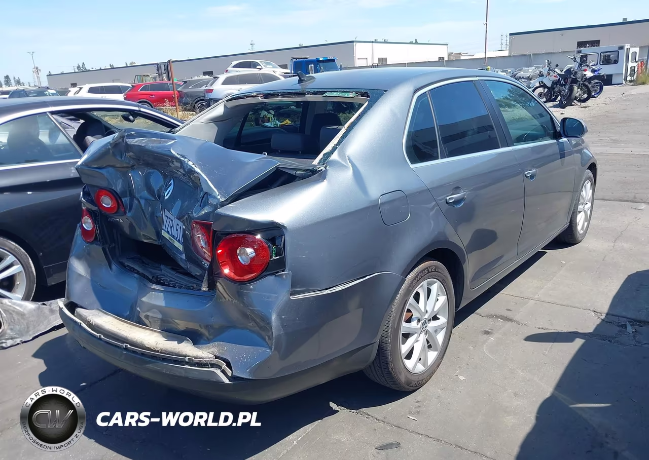 2010 Volkswagen Jetta Se VIN:3VWRZ7AJ0AM047358 - 4