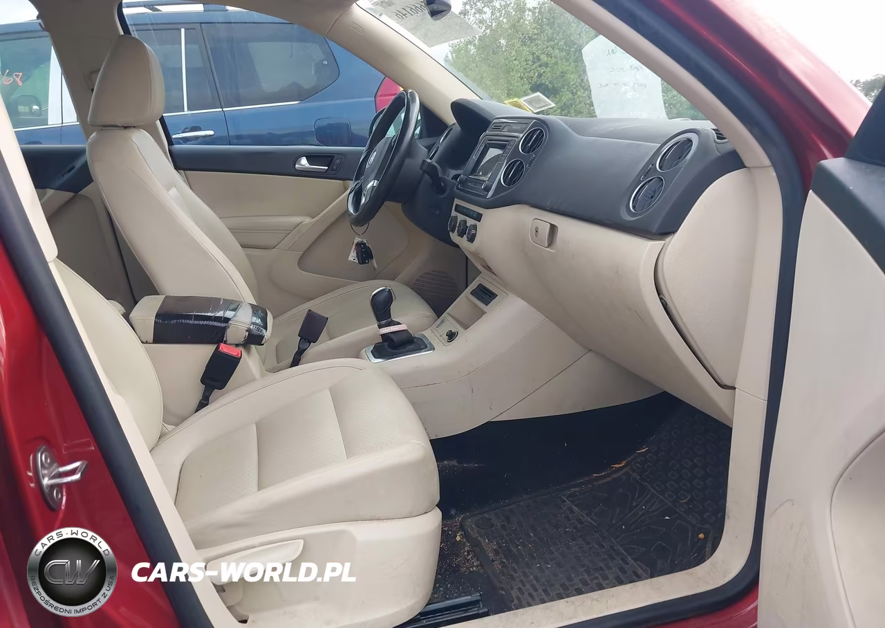 2016 Volkswagen Tiguan S VIN:WVGBV7AX8GW073442 - 5