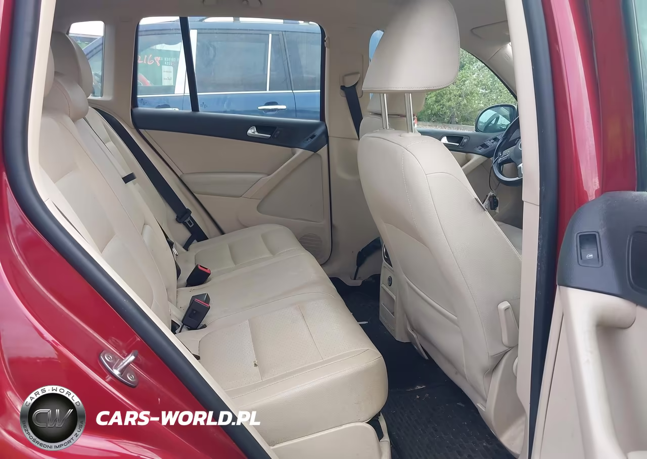 2016 Volkswagen Tiguan S VIN:WVGBV7AX8GW073442 - 8