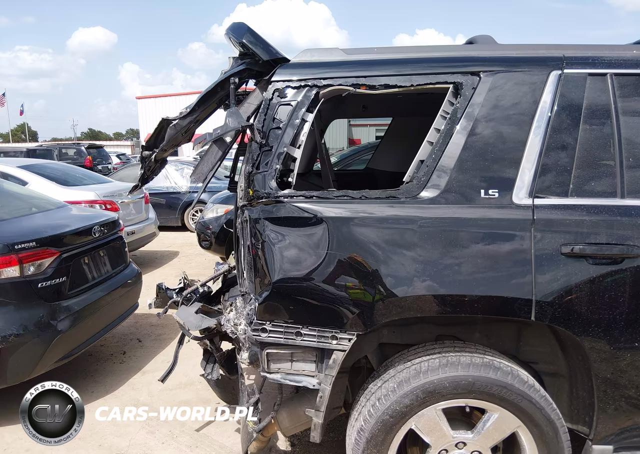 2016 Chevrolet Tahoe Ls VIN:1GNSCAKC0GR231801 - 18