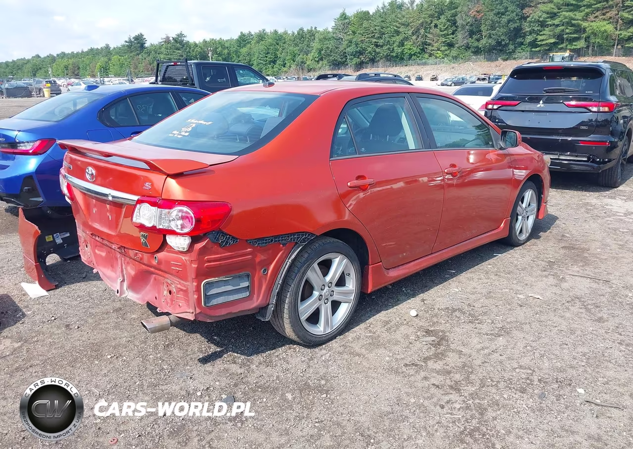 2013 Toyota Corolla S Special Edition VIN:2T1BU4EEXDC086115 - 4