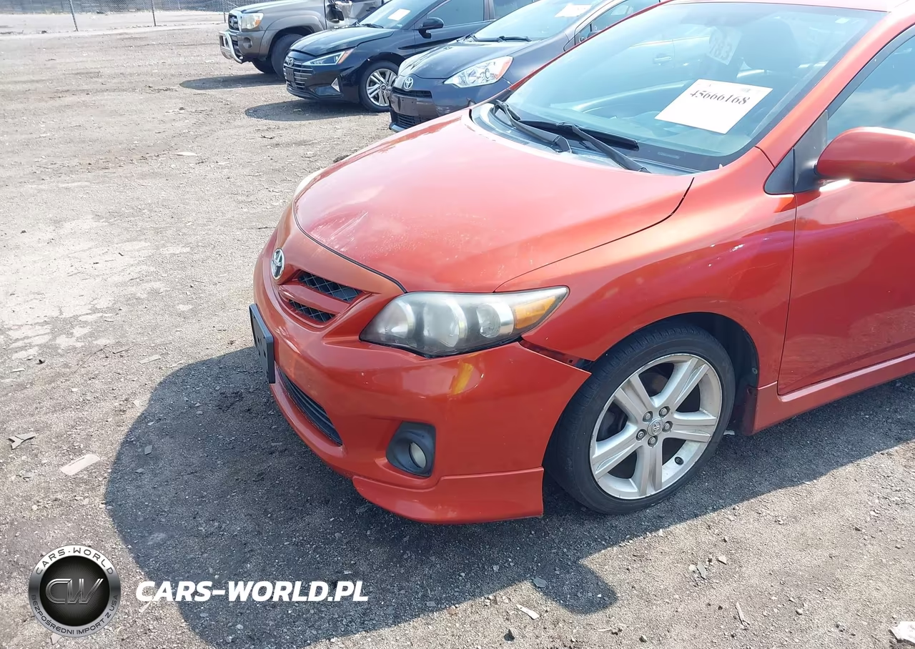 2013 Toyota Corolla S Special Edition VIN:2T1BU4EEXDC086115 - 6